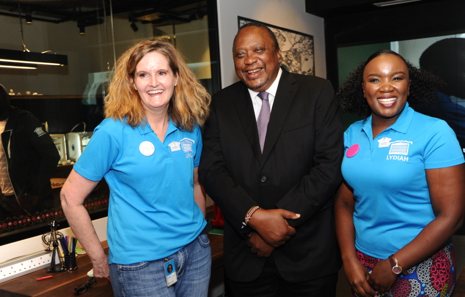 Kenyan President Uhuru Kenyatta in The Garage space with Linda Thackeray and Lydiah Karanja